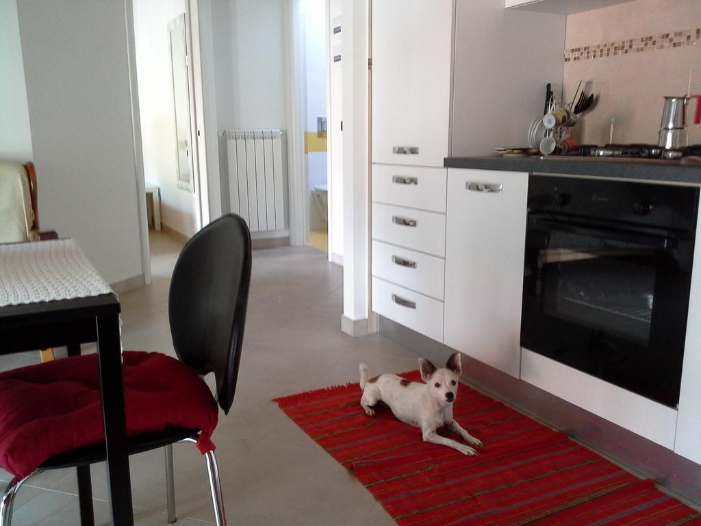 Casa Vacanze The Flea'S Home ฟอนดี ห้อง รูปภาพ